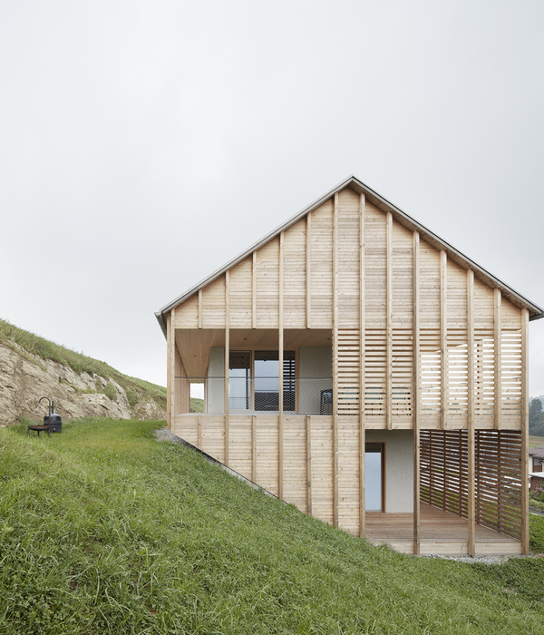 融合自然的 Höller House | 室内外透明度的艺术把握