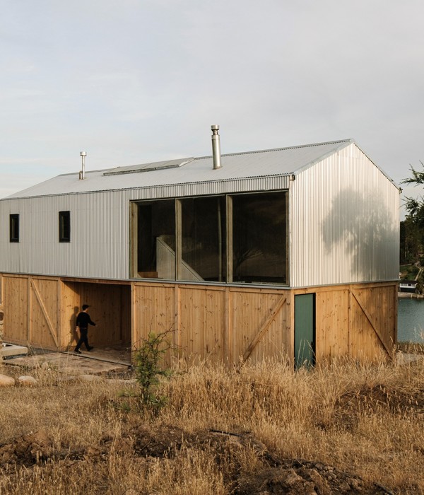 Galpón House | 融入智利乡村景观的木质建筑