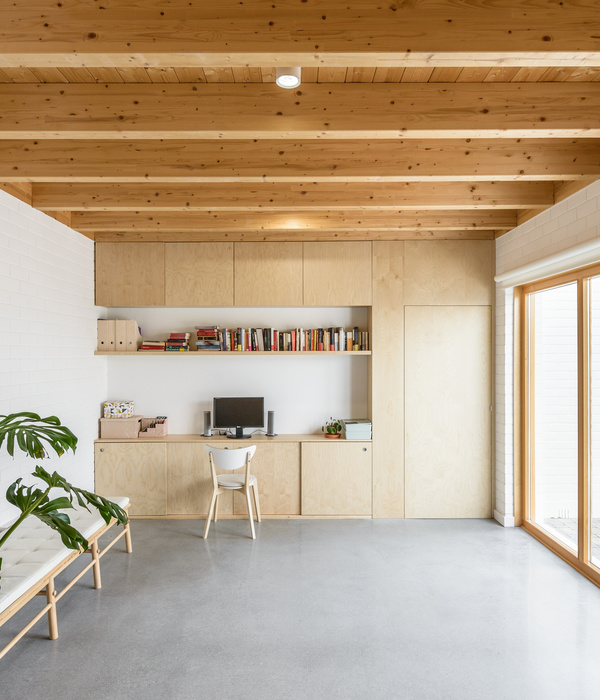 内向型住宅 | 西班牙 Laguna de Duero 区的 SD House