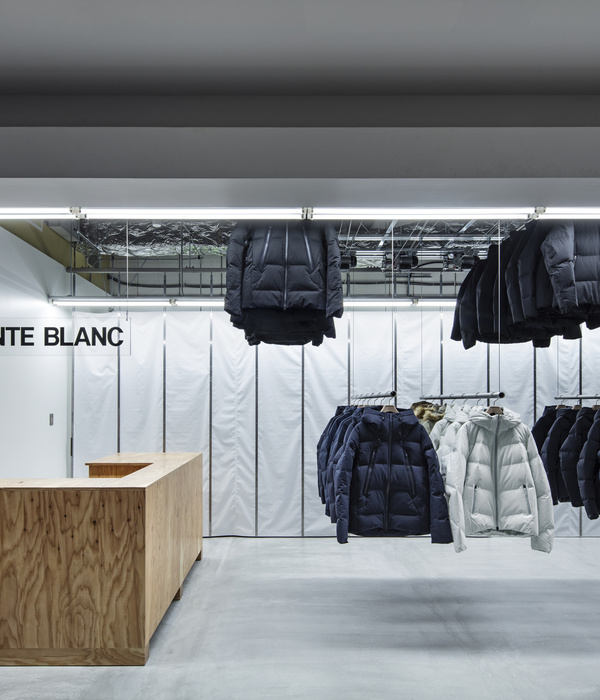 DESCENTE BLANC Sapporo Store 以小见大，垂直移动挂衣系统展现商品魅力