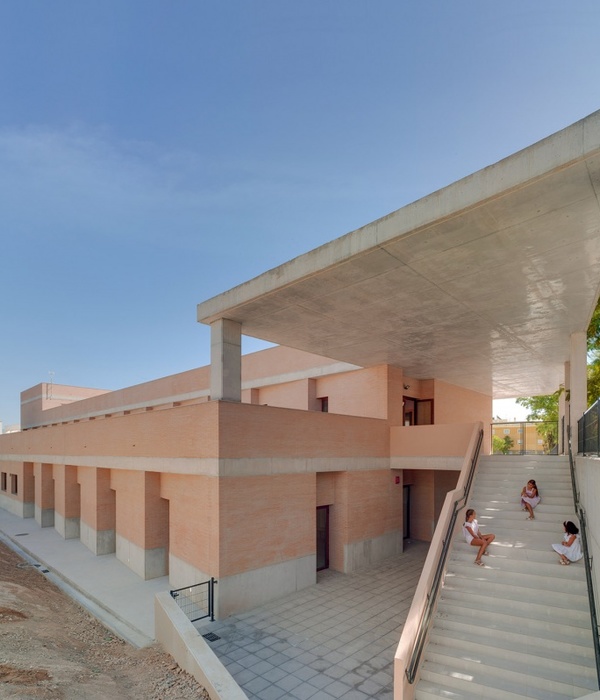 COR ASOCIADOS ARQUITECTOS 设计西班牙 Doctor Calatayud 学校，打造独特难忘的绿色成长环境