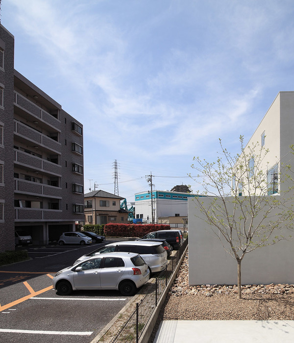 丰田市山手线住宅 | 光影空间的探索