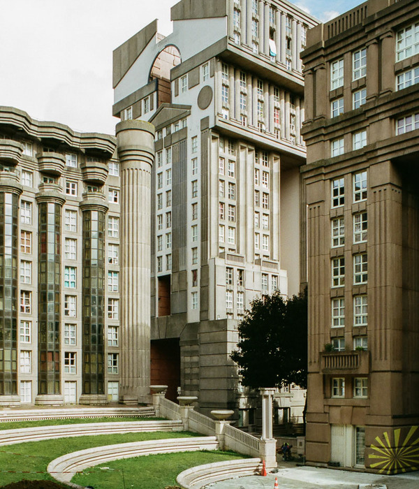 Ricardo Bofill 设计法国 Marne-la Vallee 标志性建筑 Les Espaces d'Abraxas