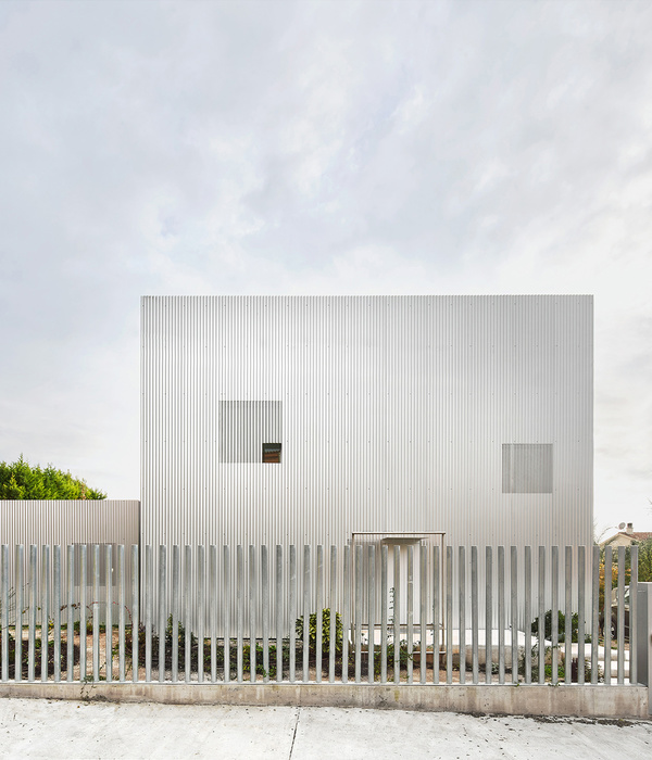 Sant Cugat del Vallès 别墅 | 花园中的空间对话