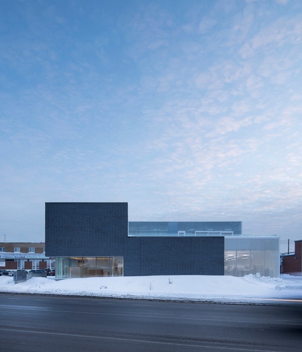 Lafond Desjardins Dental Laboratory | 精致工业建筑的典范