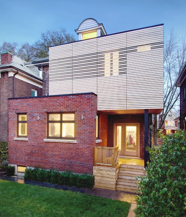 融合历史与当代的 Roncesvalles House 翻新设计