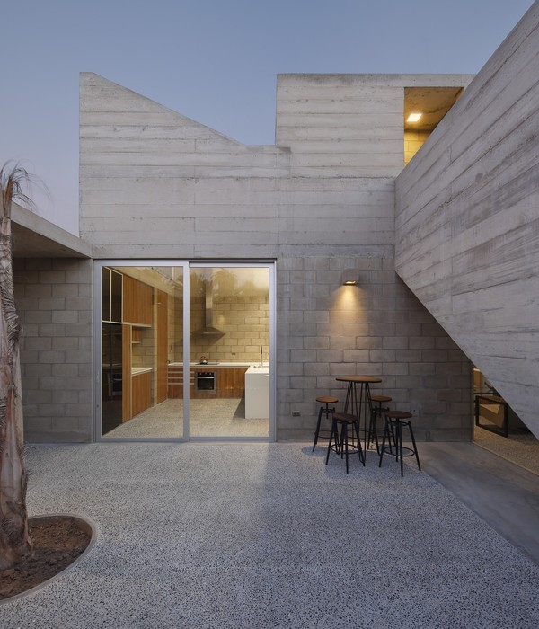 Paracas II House——海景别墅的室内外延续与断裂