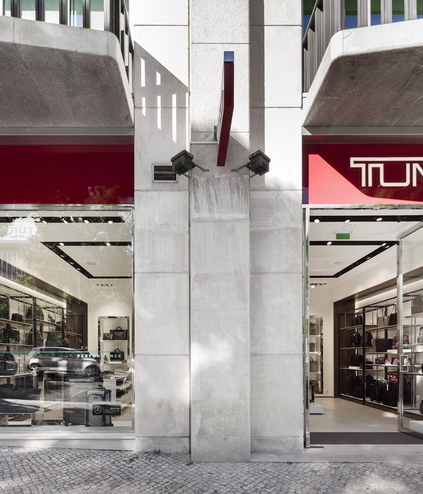 里斯本 TUMI 商店 | 高品质材质打造的简约奢华空间