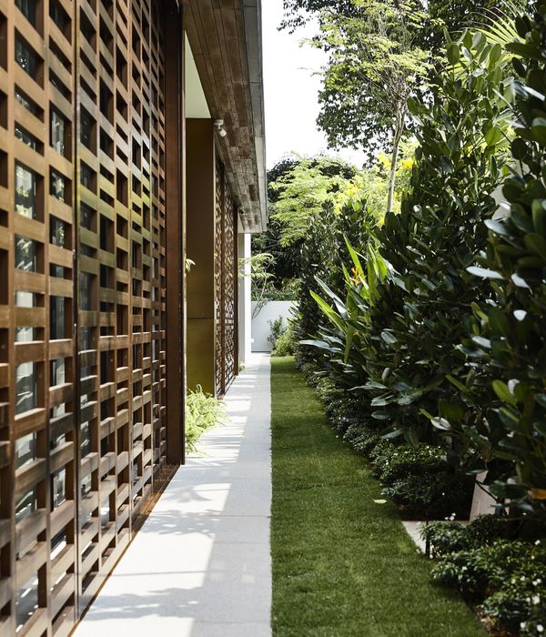 新加坡“Viewing Back”别墅，景观与室内完美融合