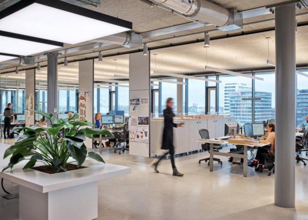 Amsterdam Rijnboutt Offices |  建筑公司与设计师共同打造协作型办公空间