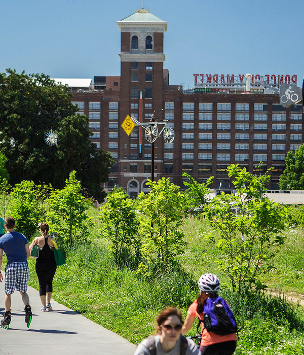 18 "rail-to-trail" projects following the High Line's footsteps