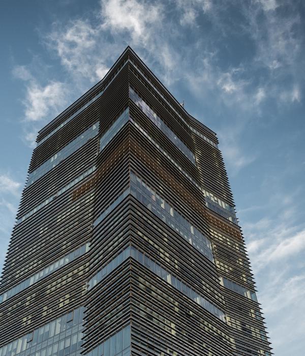 地标性办公建筑 Izmir Bayrakli Tower