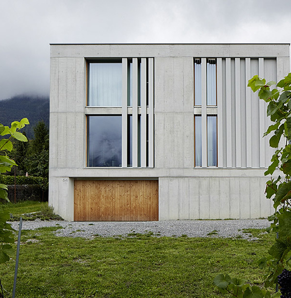 瑞士酒庄别墅，混凝土与木材的优雅碰撞