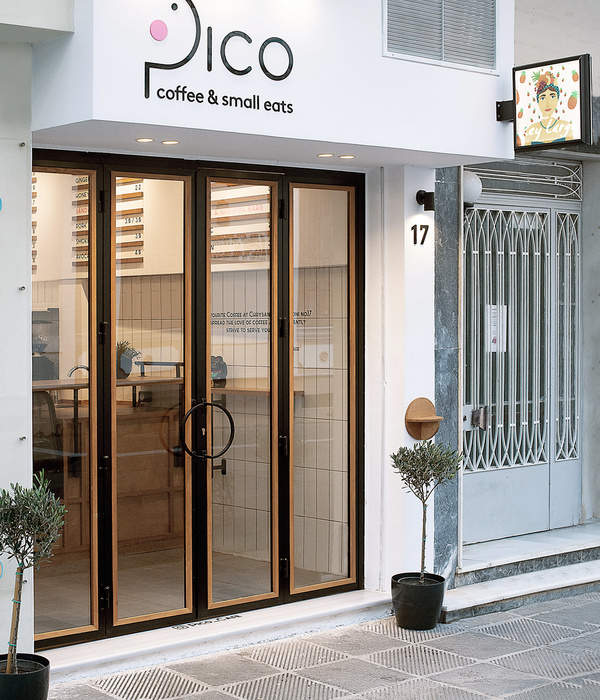 希腊 Kalamata 的 Pico Cafe | 简约功能至上的咖啡店设计