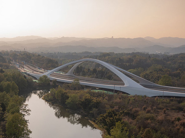 成都绛溪河西一桥 / Zaha Hadid Architects