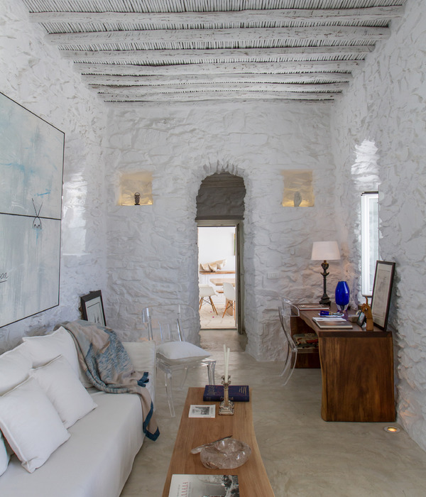 Mykonos 岛上的传统农舍改造——Villa Iona