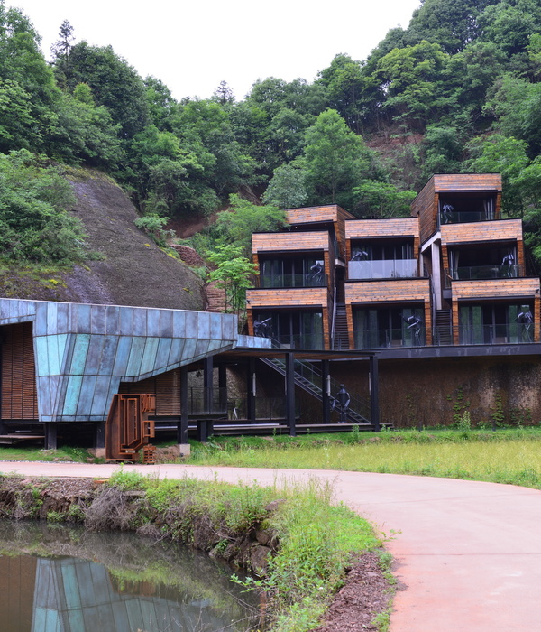 湖南乡村绿意盎然 Lion's Den Hotel 融入自然美景