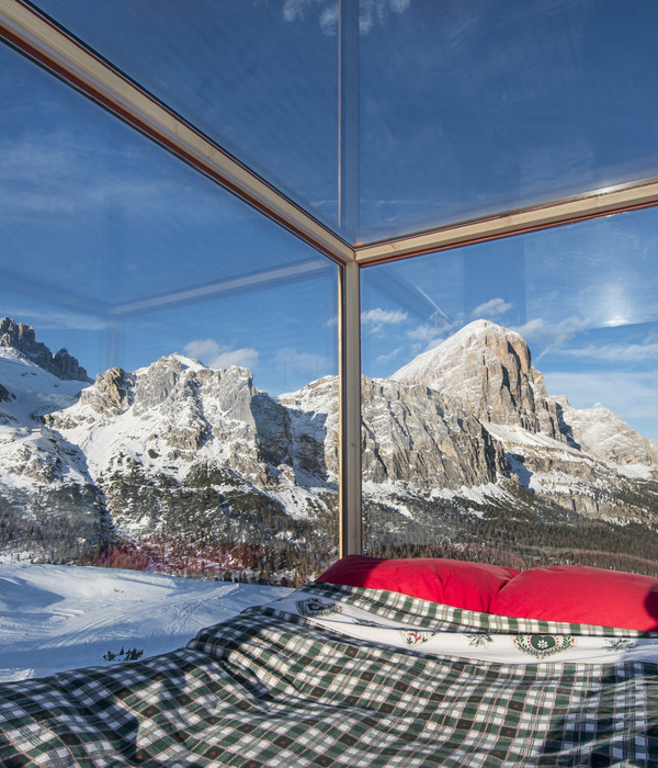 星空下的玻璃房 | 意大利阿尔卑斯山脉的“Starlight Room Dolomites”