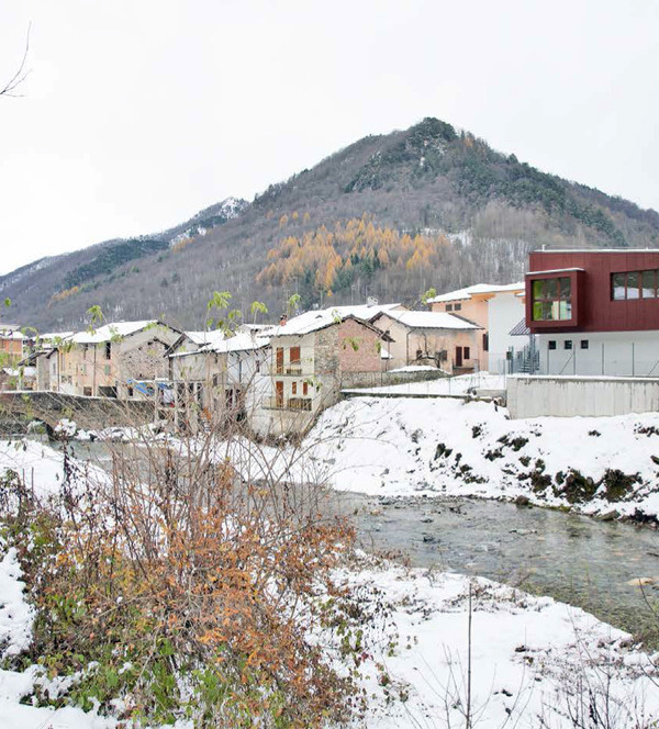 意大利木结构小学，双层木结构建筑的典范