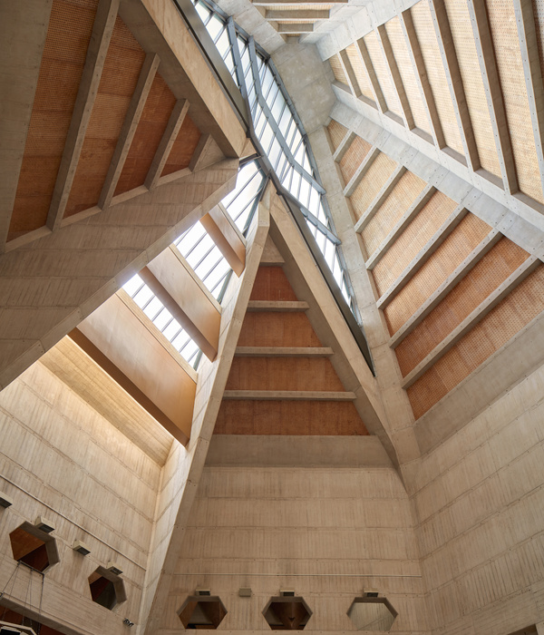 英国著名建筑公司 Purcell 修复 Clifton Cathedral，实现百年建筑的现代化重生