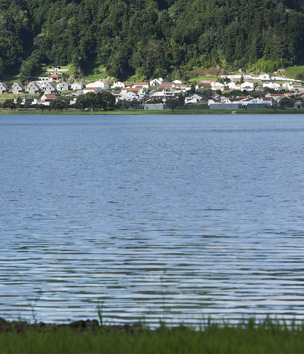 葡萄牙 Sete Cidades 的 27 栋住宅——经济实用与空间多功能的完美结合