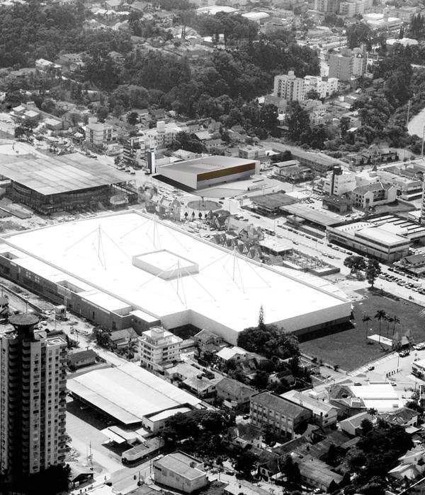 巴西 Blumenau 市 Mercado Municipal 超市设计