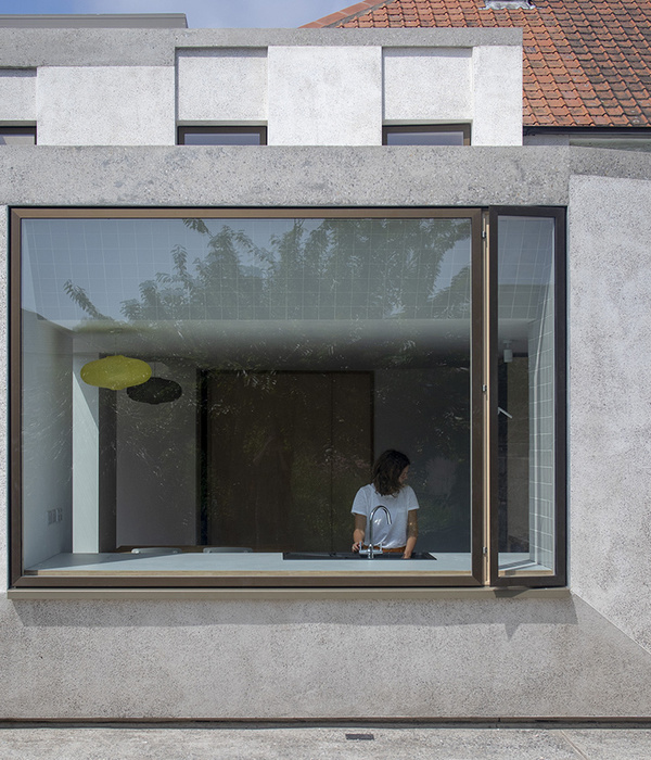 《Normal House》 | 简约设计，巧妙改造