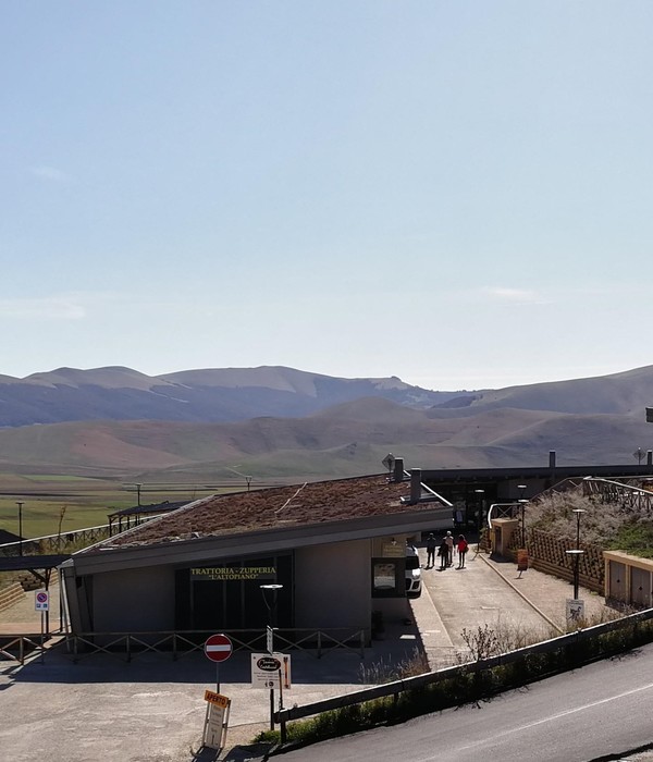 临时餐厅助力诺西亚 Castelluccio 小镇复苏