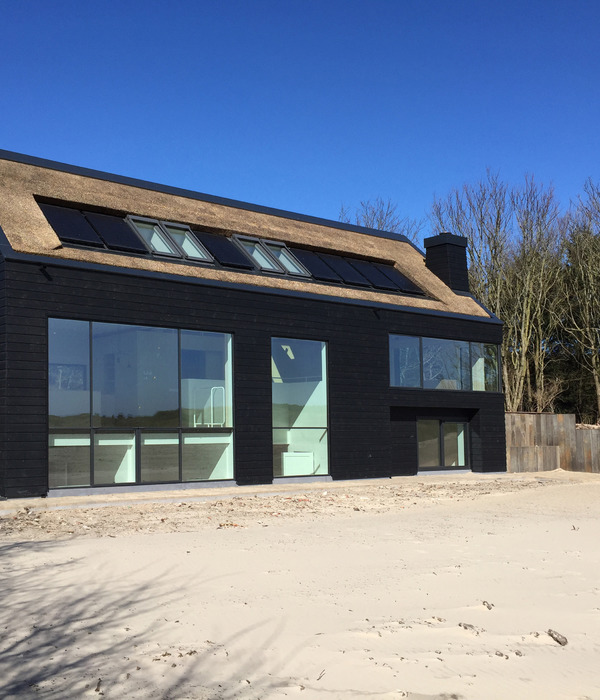 Dunehouse Ameland 自然光线指引的室内设计