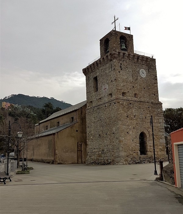 restauro della torre di Costa