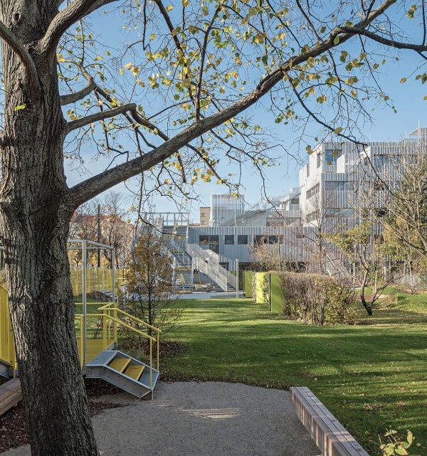 Längenfeldgasse 小学&职业学校，PPAG architects 设计