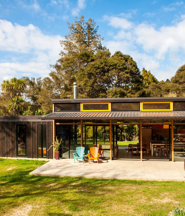 新西兰 Titirangi 家庭度假屋 | Dorrington Atcheson Architects 的极简空间