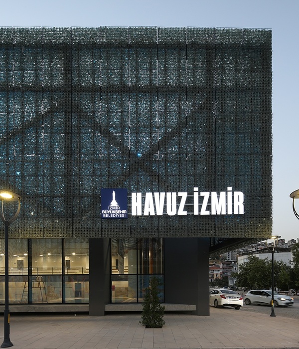 Izmir 游泳馆 | 废旧玻璃石打造半透明建筑外壳，轻盈又环保