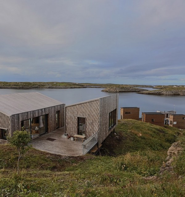 挪威海畔九栋空灵度假小屋