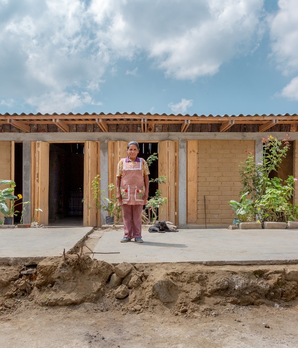 墨西哥乡村震后重建实验 | 三家住房项目