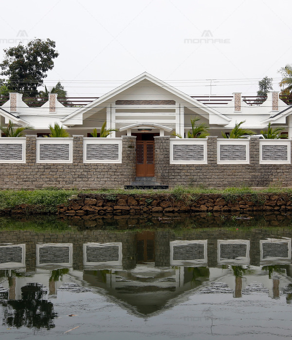 "2017 年完成的印度 Kochi 现代住宅设计"