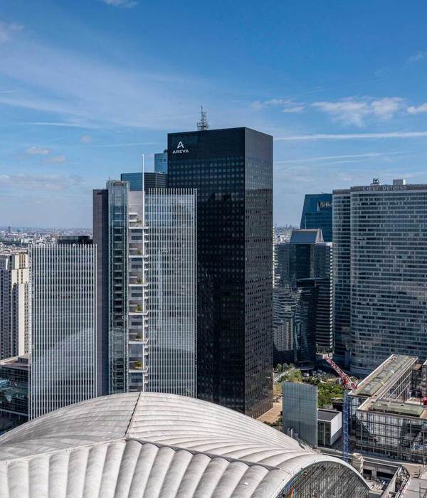 法国巴黎 La Défense 区 Trinity Tower 办公楼，绿色生态设计典范