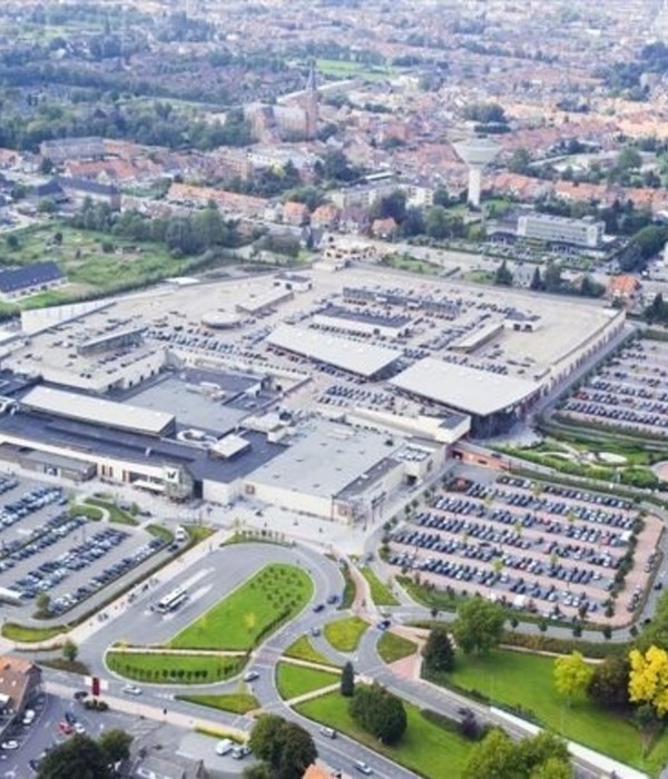 Waasland Shopping Center