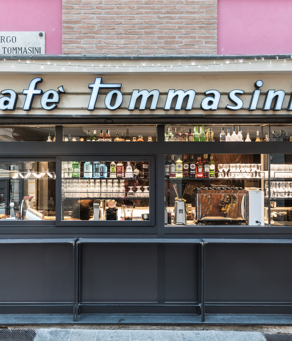 2019 年完成的 Cafè Tommasini 酒吧设计