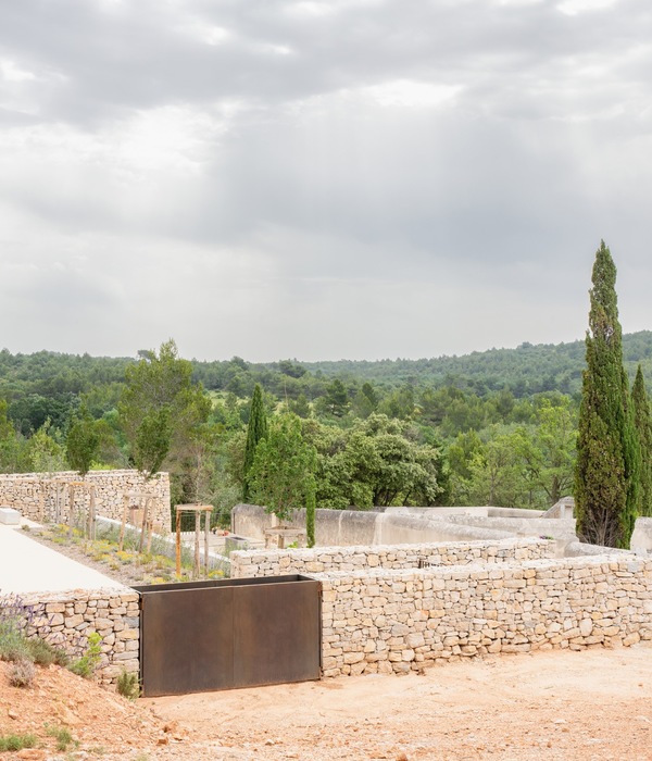 Cemetery Expansion in Saint-Antonin-sur-Bayon / Atelier Régis Roudil Architectes