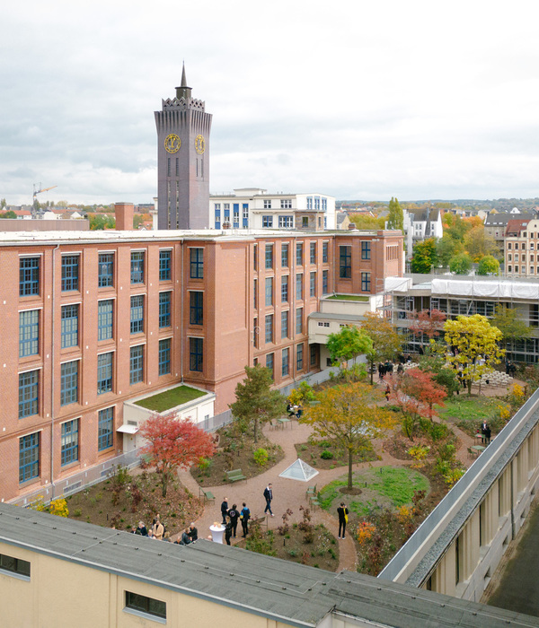 绿意盎然的工作社区中心——德国Wirkbau Chemnitz Roof Garden