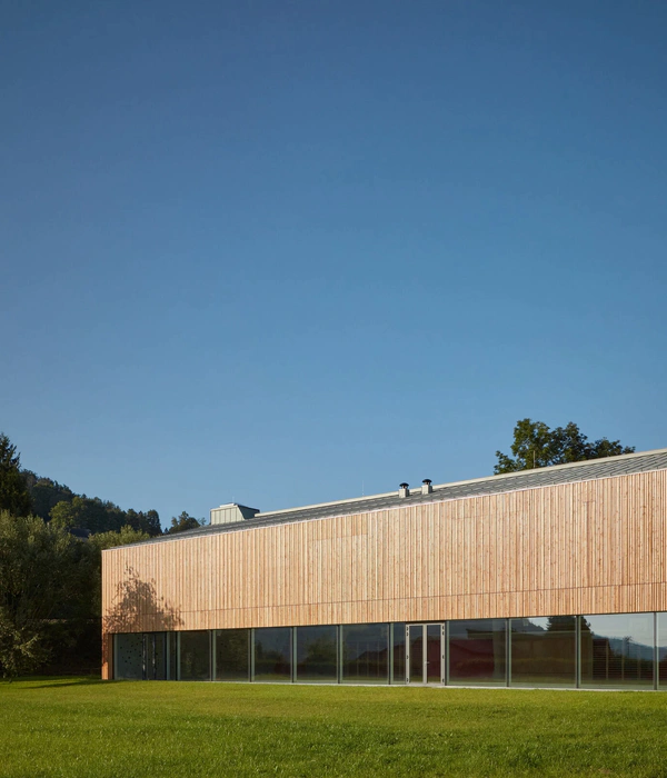 Nový Hrozenkov Primary School Sports Hall