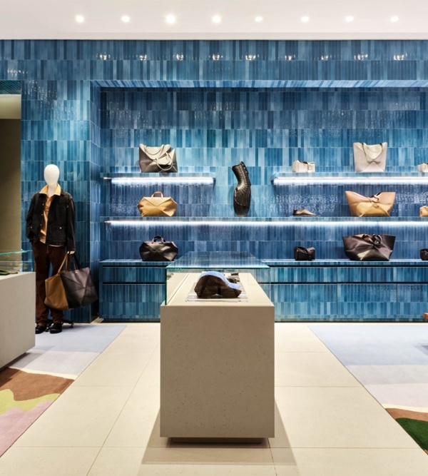 LOEWE store