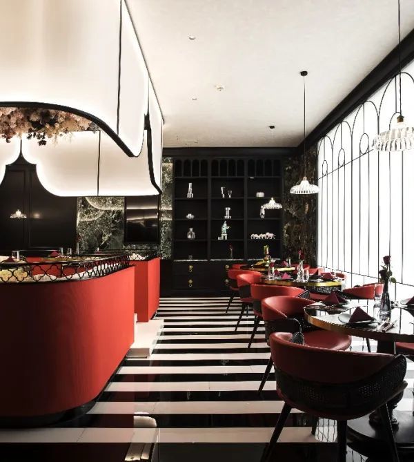 南京龍泰餐厅 | 曾建龙打造泰国风情的视觉盛宴