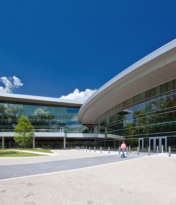 绿意盎然的技术中心—— CenturyLink Technology Center of Excellence