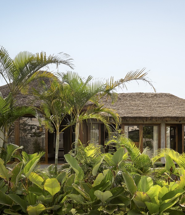 Sumatra Bali Villa / The Auburn Studio