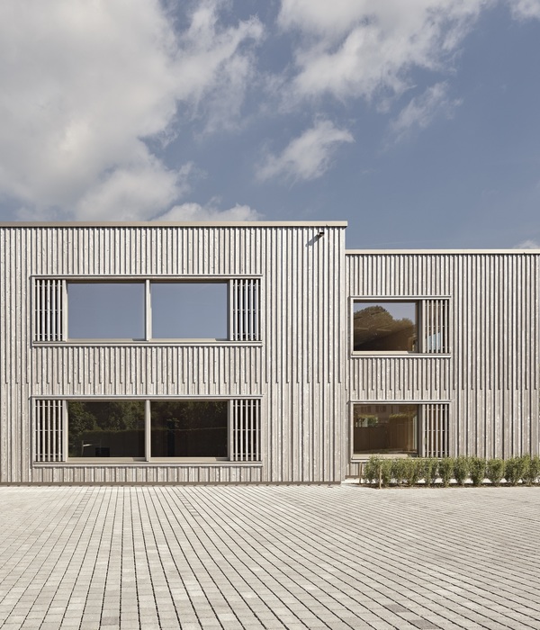 Bütschwil Primary School / Illiz Architektur