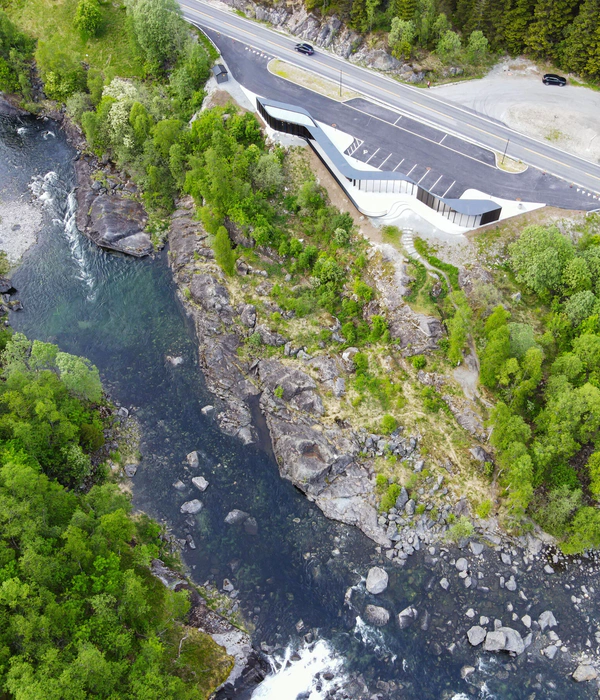 Flesefossen Rest Area