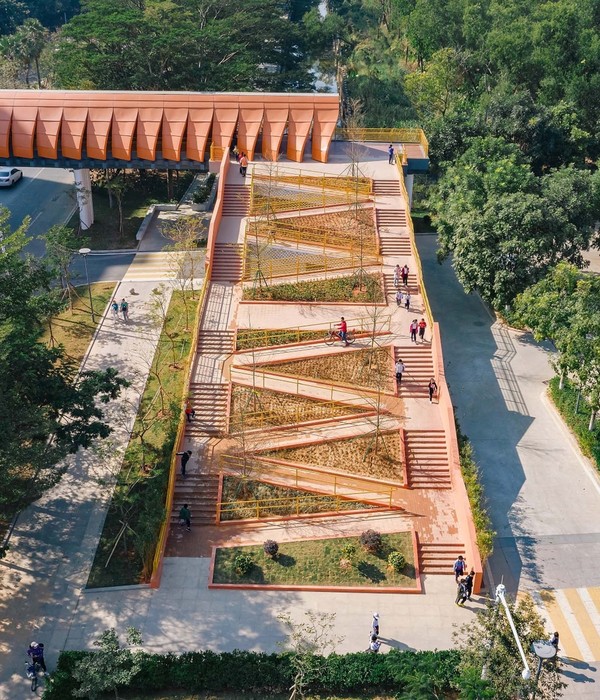 Footbridge of Chang’an Experimental Primary School / Zhutao Architecture Design Studio