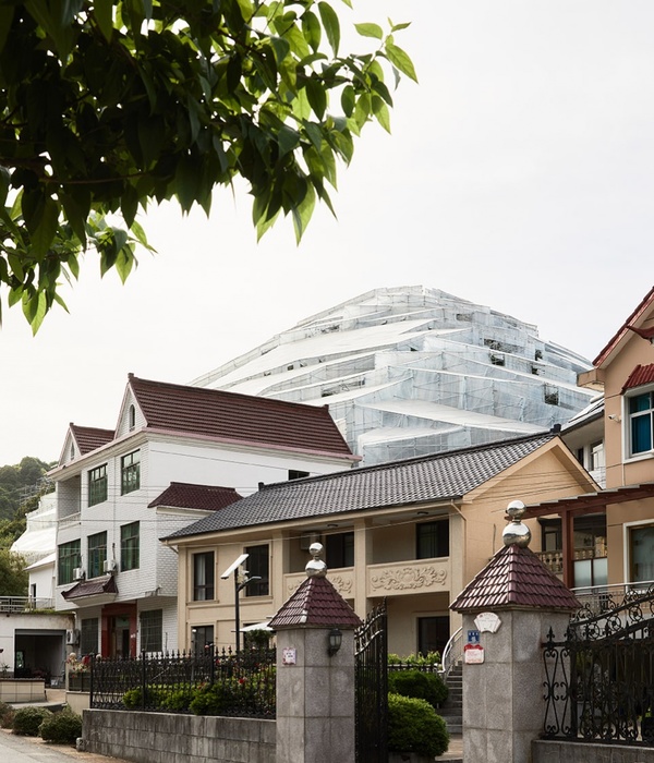 《山下美术馆》 | 村民自建杨梅大棚引发的建筑好奇心